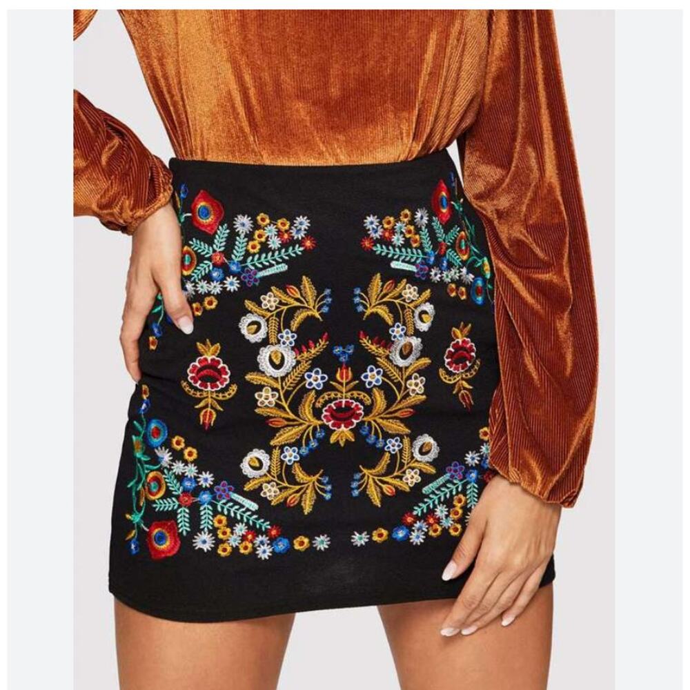 Floral Botanical Embroidered High-Rise Mini Skirt Size 8/10 Festival Rock‎ Y2K